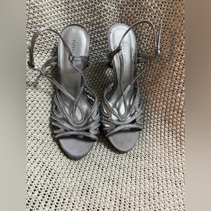 Papell Studios Silver‎ Heels, Size 7.5